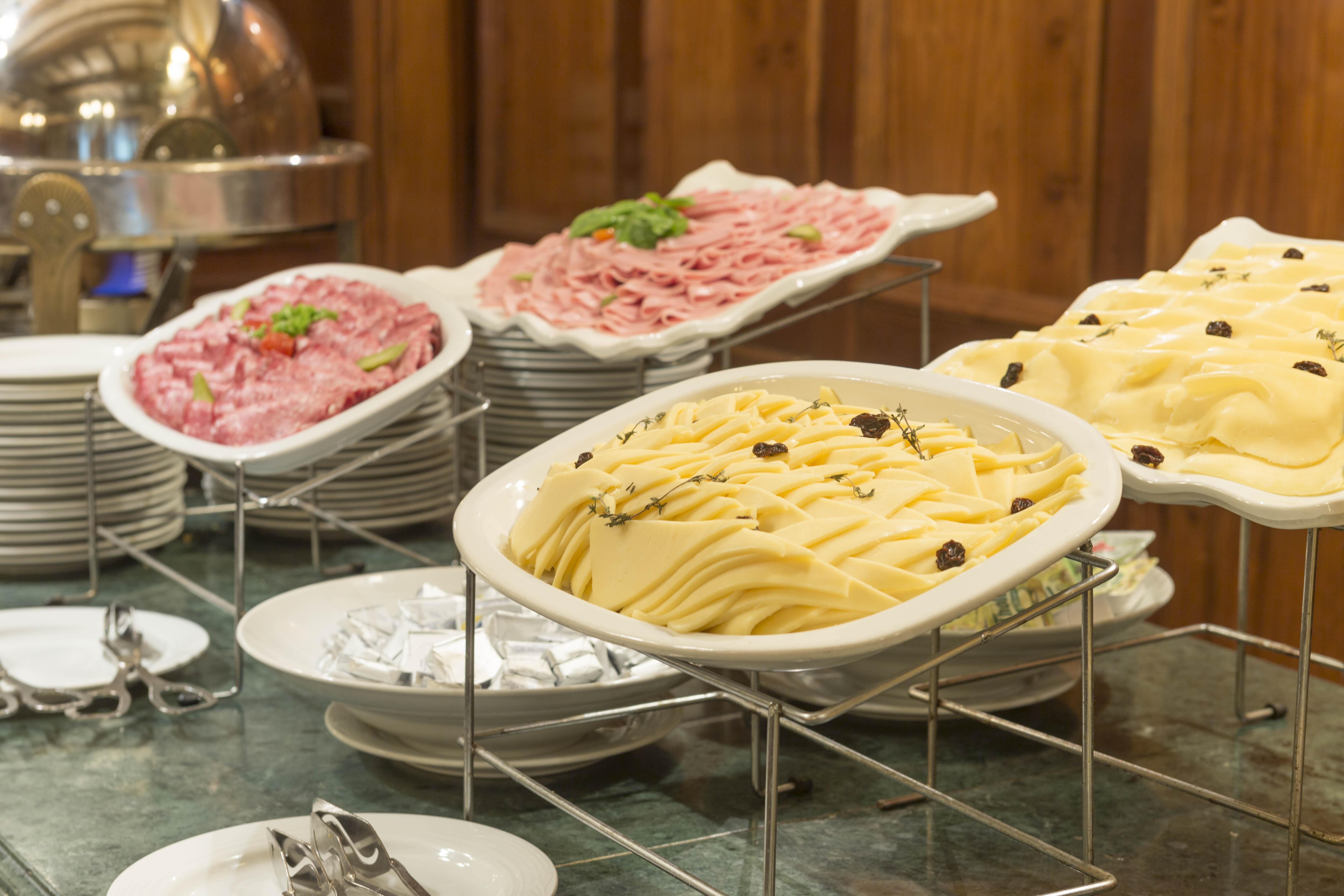 Claridge Hotel Buenos Aires Exterior foto A selection of cold cuts