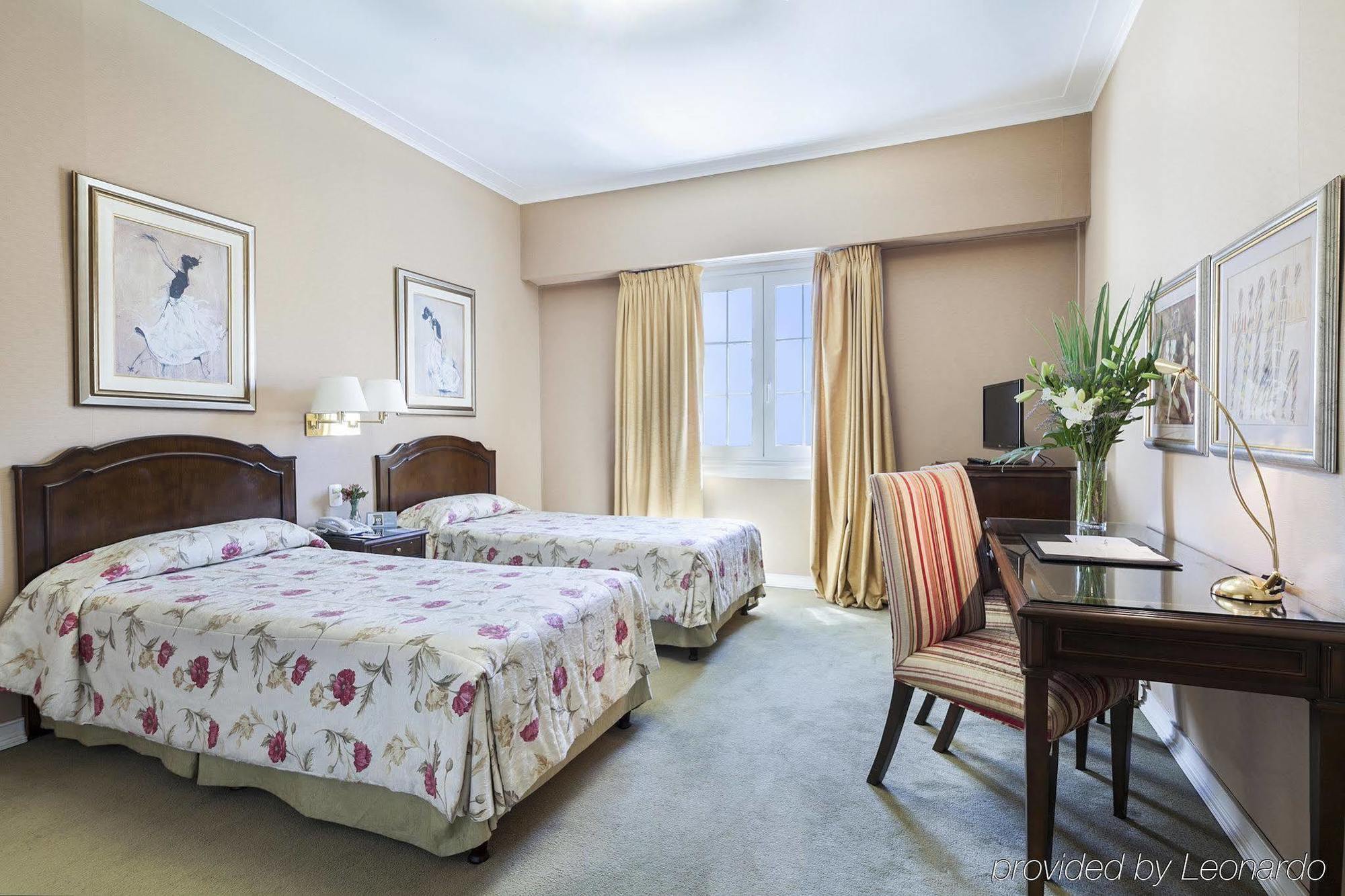 Claridge Hotel Buenos Aires Exterior foto A room at the hotel